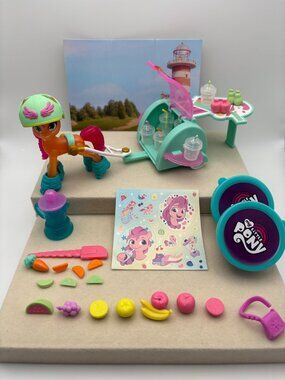 My Little Pony (MLP) Sunny Starscout Mix & Make Playset A New Gen (MLP: LT3-42)